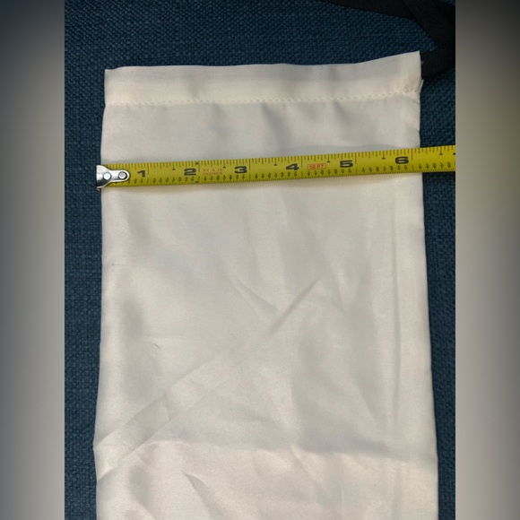 Authentic Gucci Dust Bag for Shoes/ Bags Satin w Black Ribbon Size 6.25” X 15.5” - Picture 9 of 11